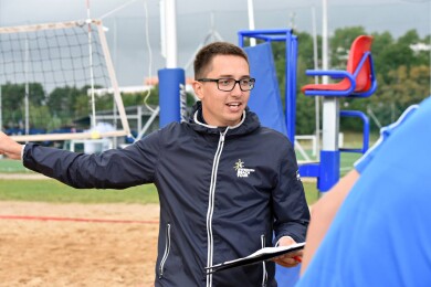 39015414_1565014283602917_1621870953384378368_o