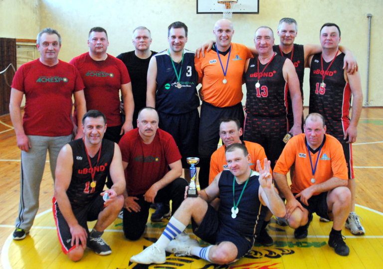 ,,Achemoje” tarp vyresnių krepšininkų triumfavo UAB ,,Budrus Sakalas”