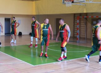 Antrame krepšinio turnyre iš eilės – vicečempionų taurė